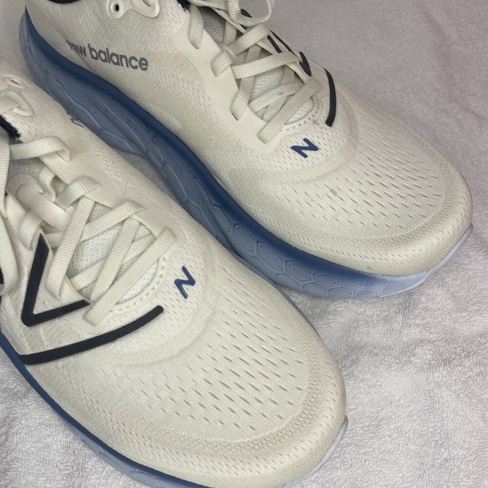New Balance Fresh Foam x More v4 Sea Salt Ice Blue Men's Lace Up Sneakers - Picture 3 of 10